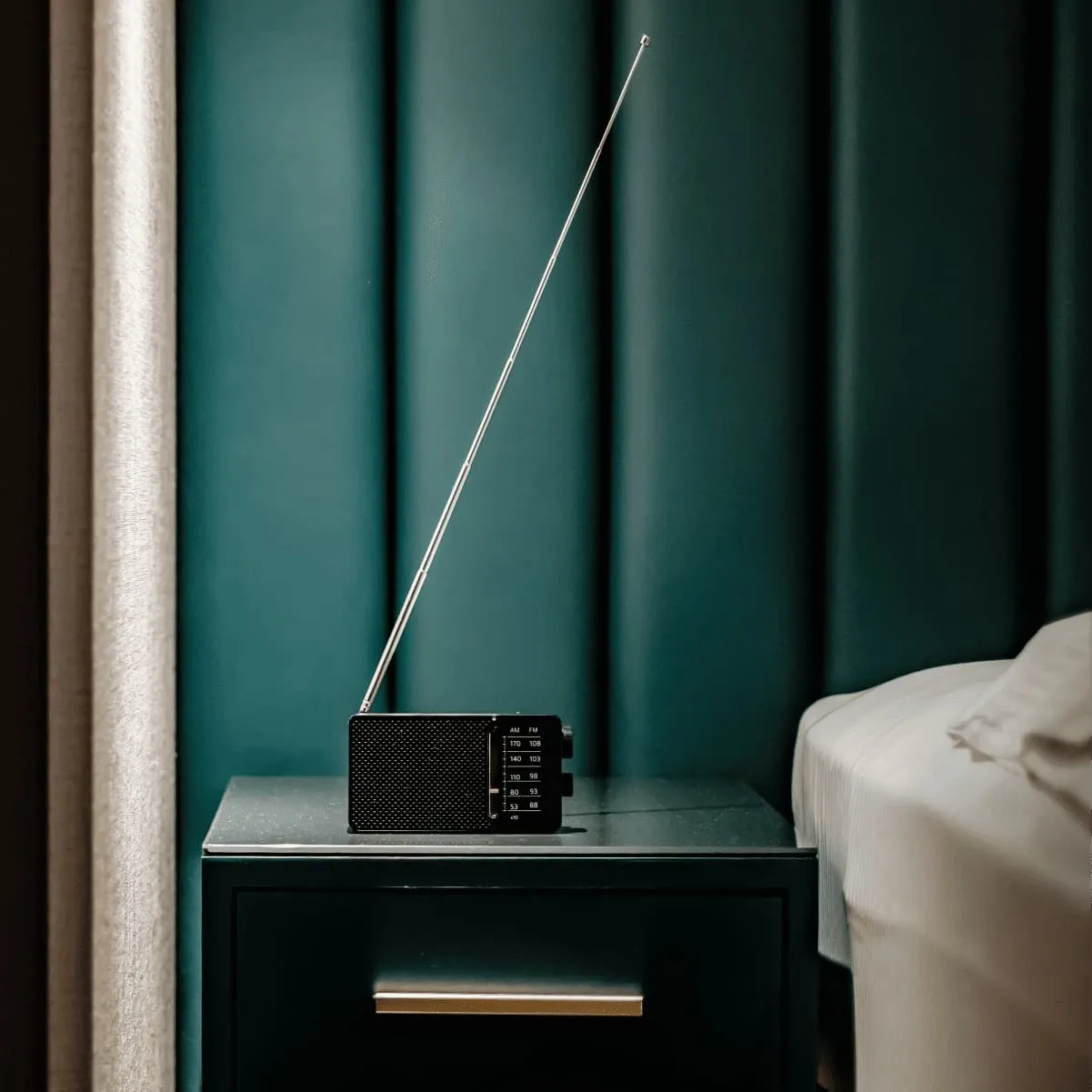 AM / FM Pocket Radio