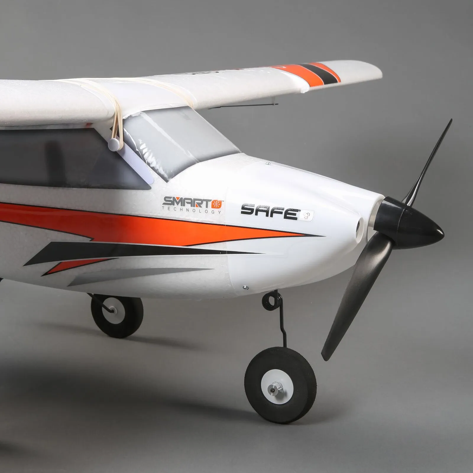E-Flite Apprentice STS 1.5m Trainer RC Plane with SAFE Technology RTF Basic EFL370001