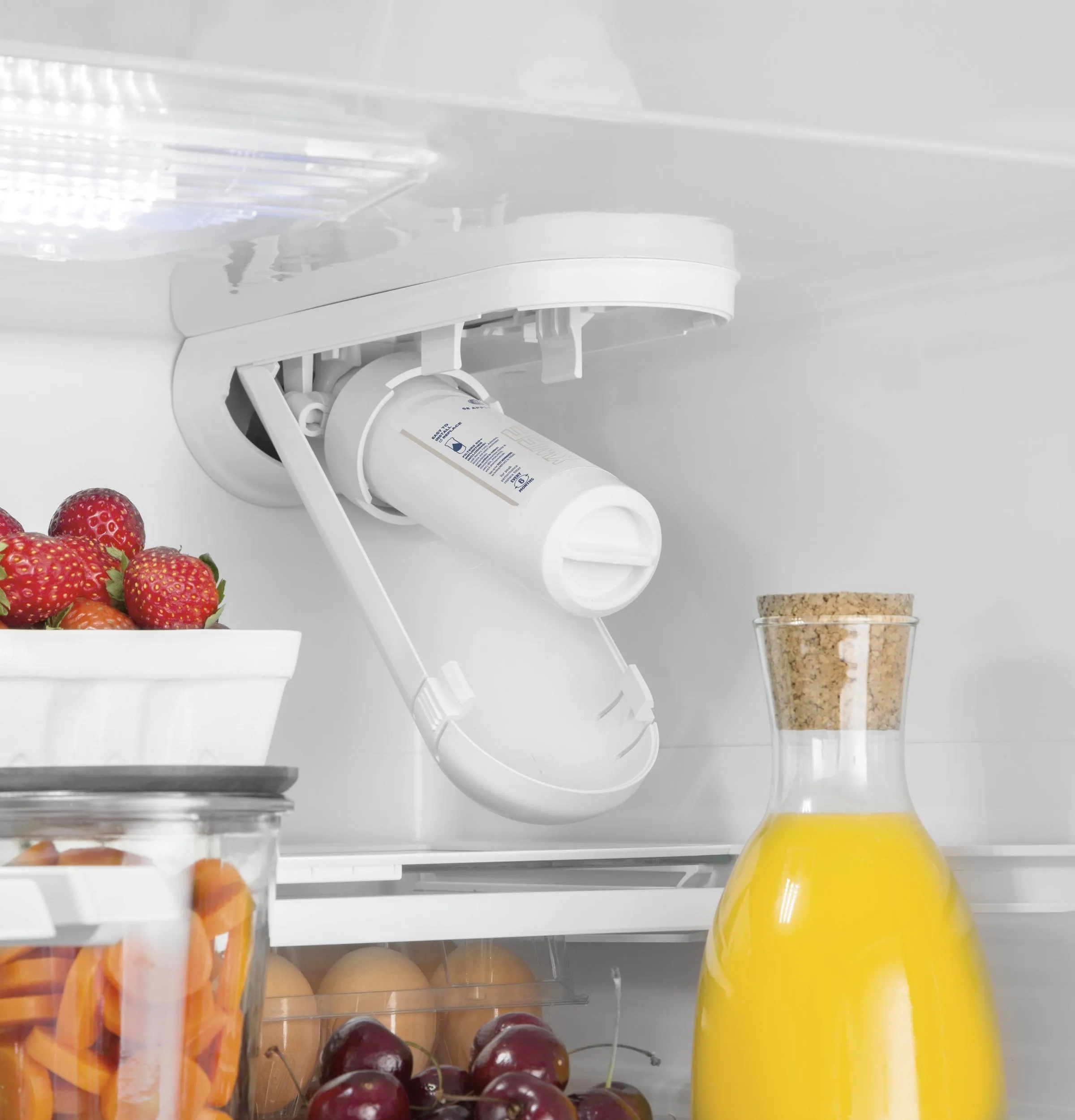 GDE21EYKFS GE® ENERGY STAR® 21.0 Cu. Ft. Bottom-Freezer Refrigerator