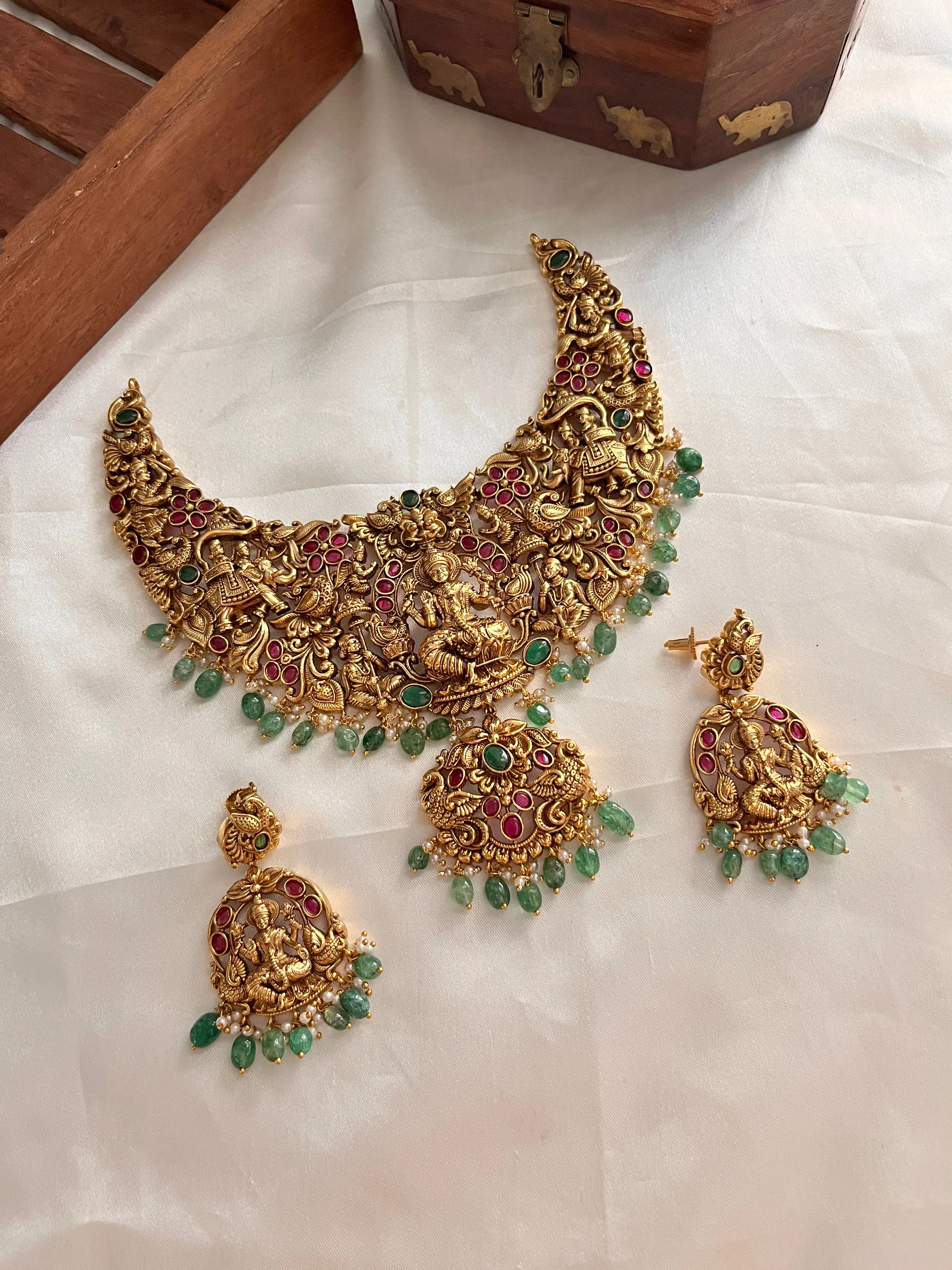 Premium Lakshmi kundan pastel beads choker (two color options) LH534