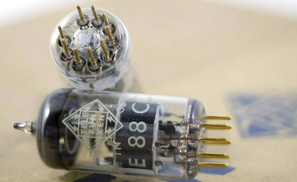 Telefunken E88CC / 6922